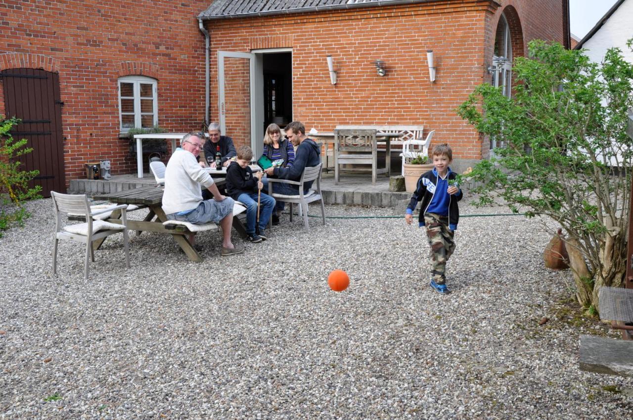 Lundsgaard Bed & Breakfast Fåborg Exterior foto